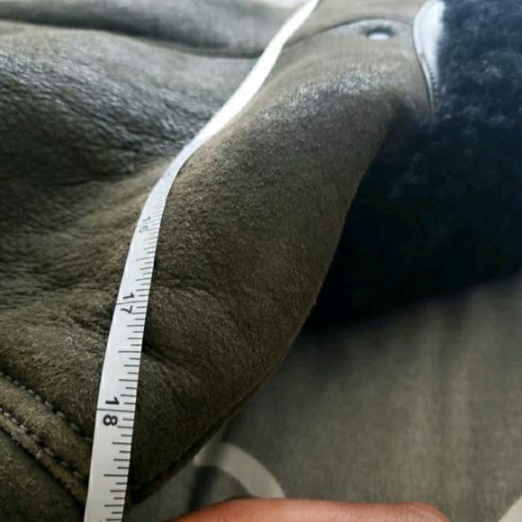 COACH Shearling B3 Bomber Jacket Saddle - Picture 6 of 11